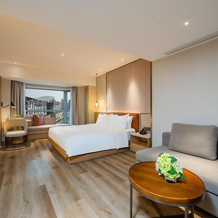 Holiday Inn Shanghai Huaxia By Ihg - Overlooking City Scenery At Sky View Restaurant Εξωτερικό φωτογραφία