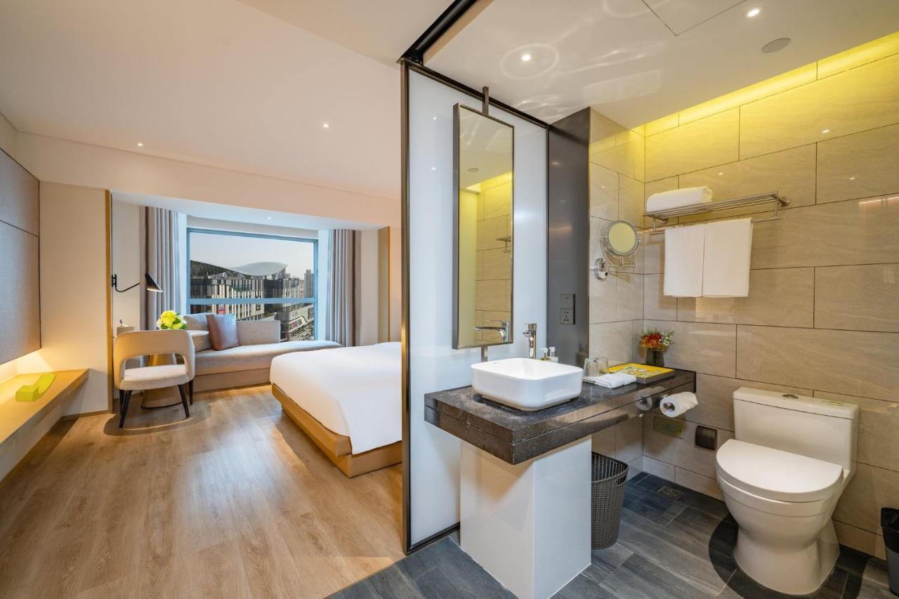 Holiday Inn Shanghai Huaxia By Ihg - Overlooking City Scenery At Sky View Restaurant Εξωτερικό φωτογραφία