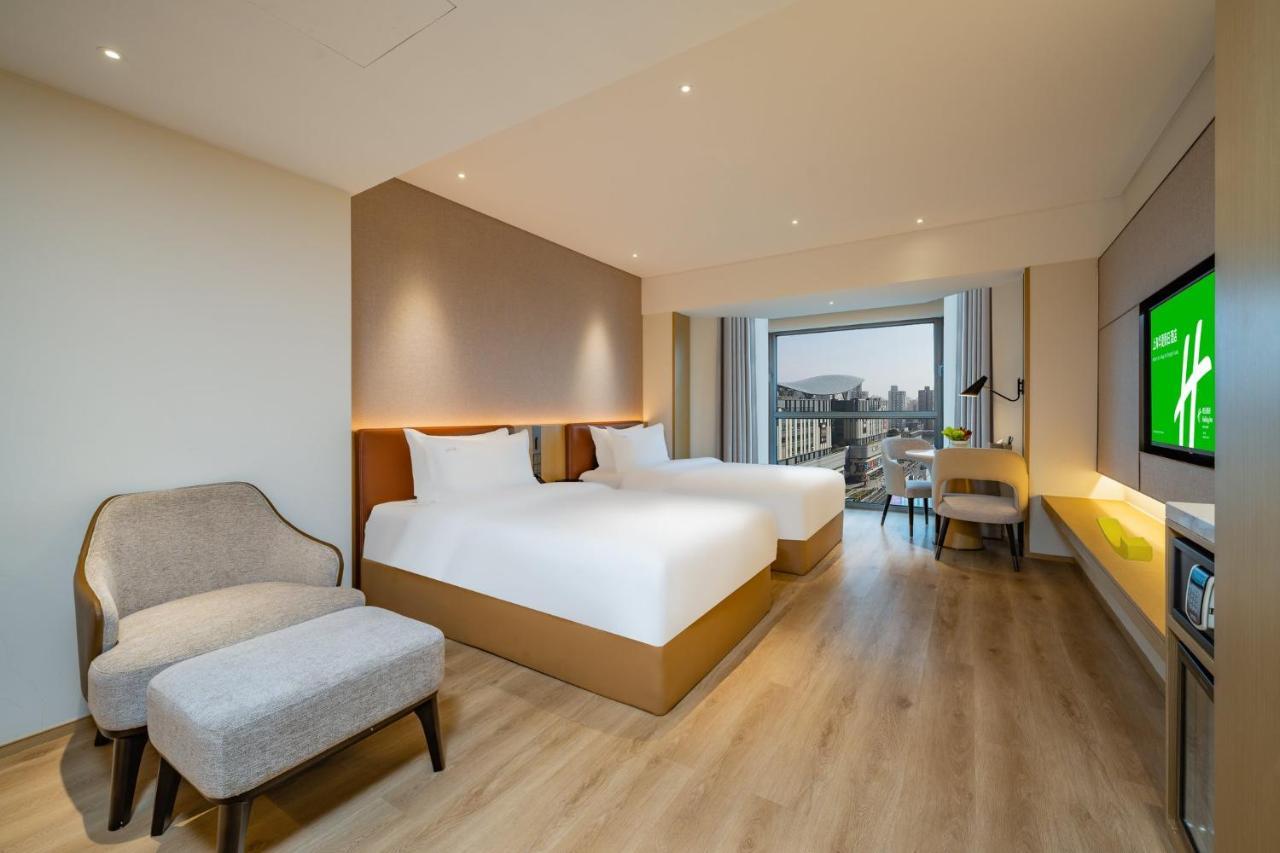 Holiday Inn Shanghai Huaxia By Ihg - Overlooking City Scenery At Sky View Restaurant Εξωτερικό φωτογραφία