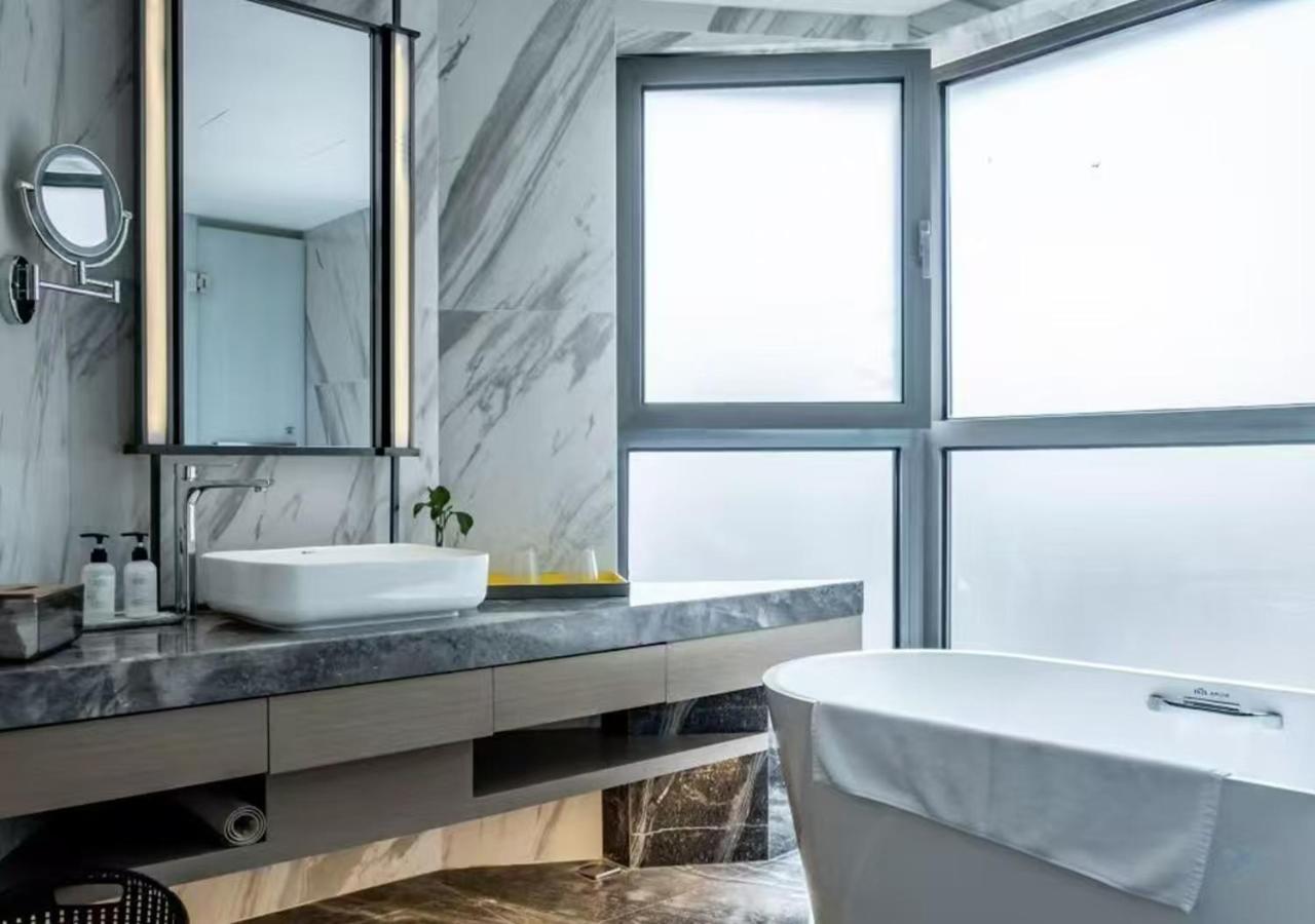 Holiday Inn Shanghai Huaxia By Ihg - Overlooking City Scenery At Sky View Restaurant Εξωτερικό φωτογραφία