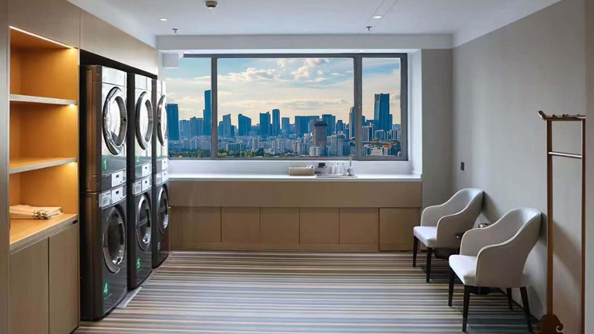 Holiday Inn Shanghai Huaxia By Ihg - Overlooking City Scenery At Sky View Restaurant Εξωτερικό φωτογραφία
